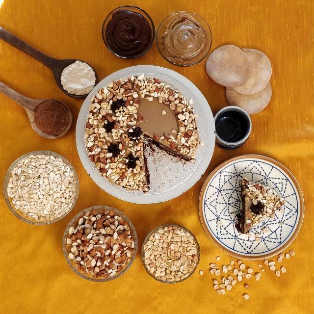 Caramel Chocolate Cake with Nuts (600g) - Sampoorna Ahara - Healthy Food, Tasty Food