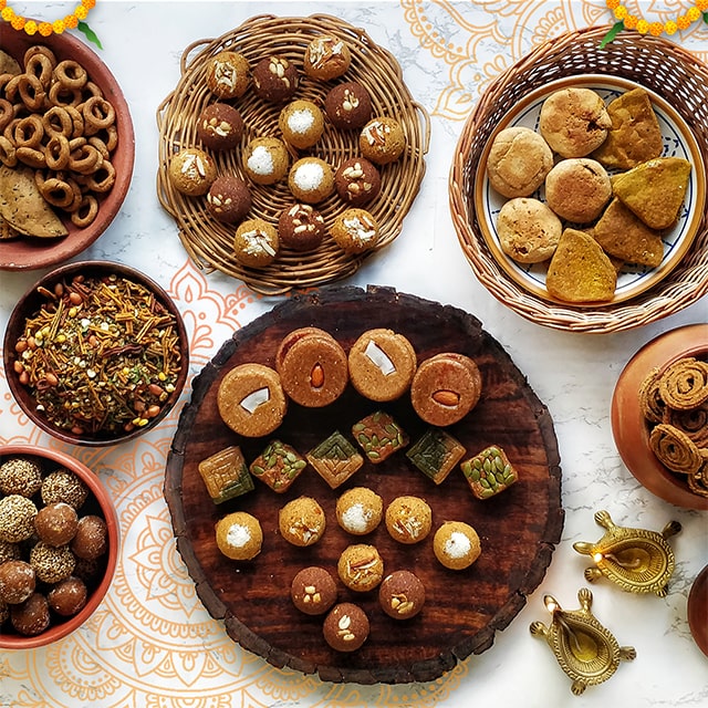 Dussehra 2021 October 15 Sweets Snacks Gift